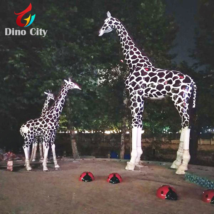 Amusement Park Life Size Giraffe Statue