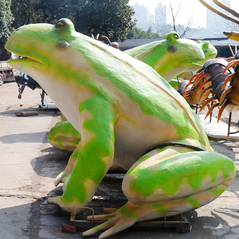 Animatronic animal animated frog for garden decoration