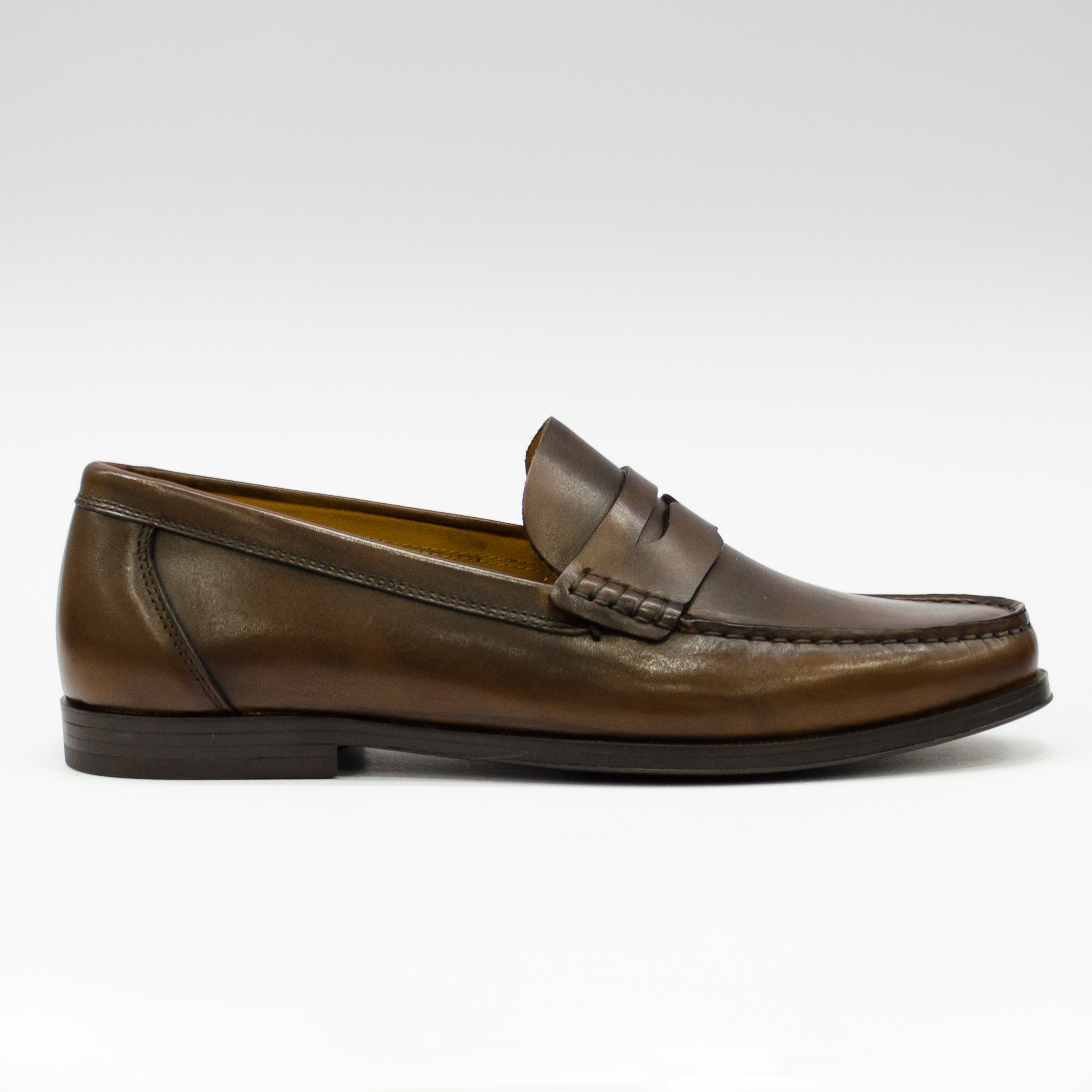 DV420 LEATHER SUDAN MOCCASIN DRIVING SHOES MADE IN ITALY. AVAILABLE IN ALL COLORS. MADE IN ITALY WITH GENUINE LEATHER