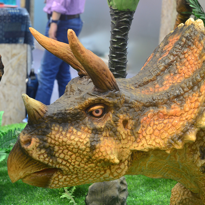 New Technology Triceratops Flexible Movement Dinosaur Model with Silica Gel Skin and Roaring Sound