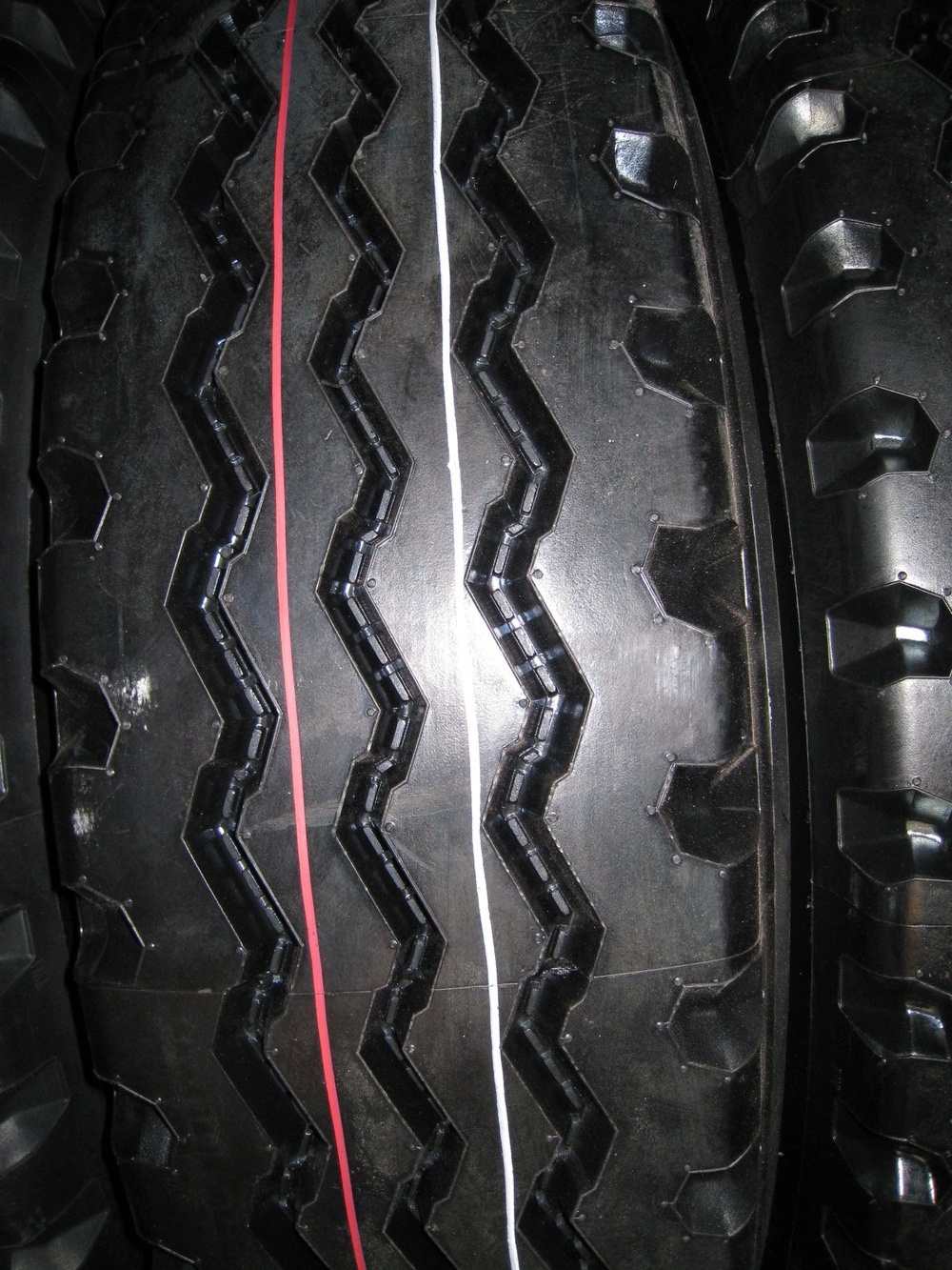 LONGMARCH cheap 315/80r22.5 truck tire top class tyres in China