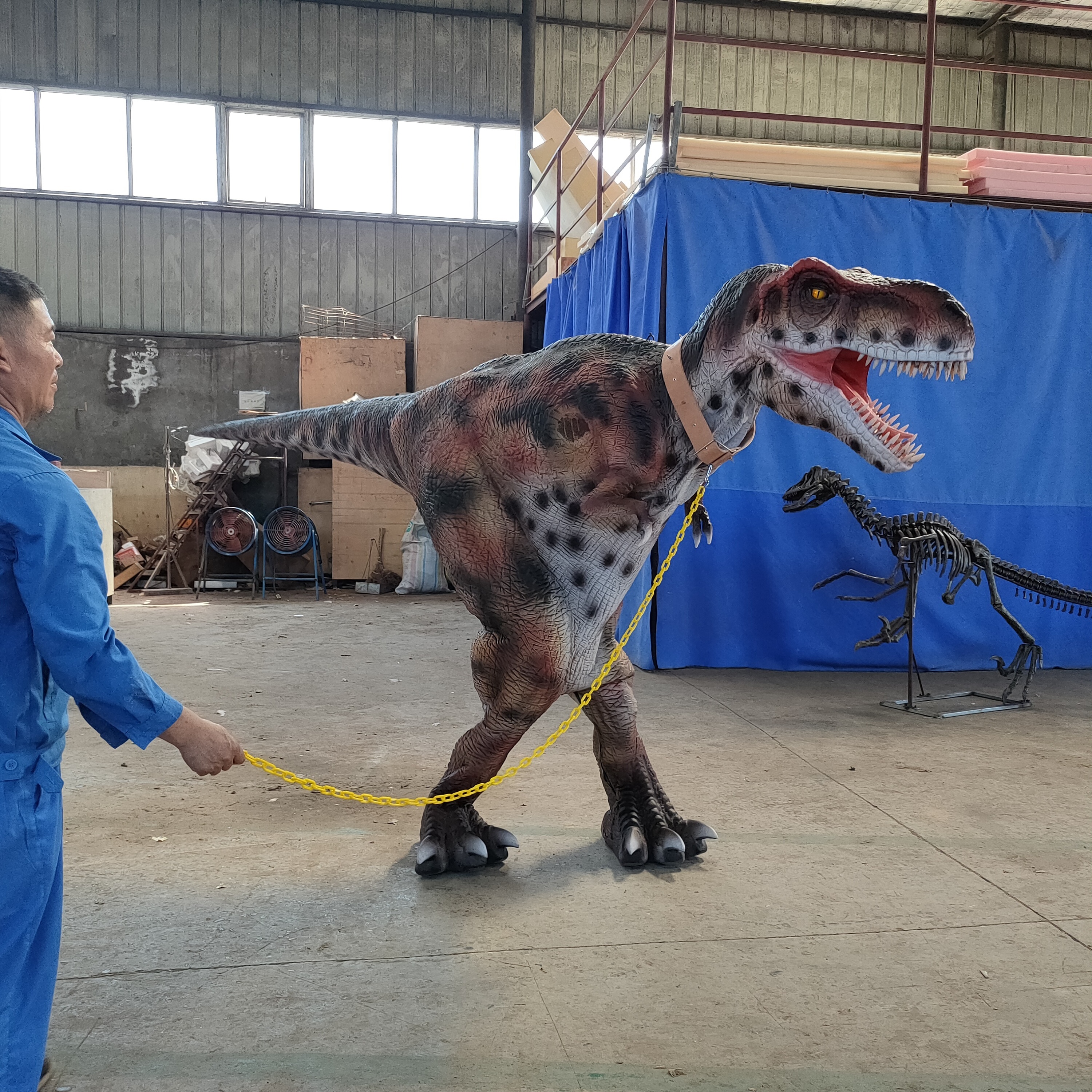 realistic life size raptor dinosaur costume with good price