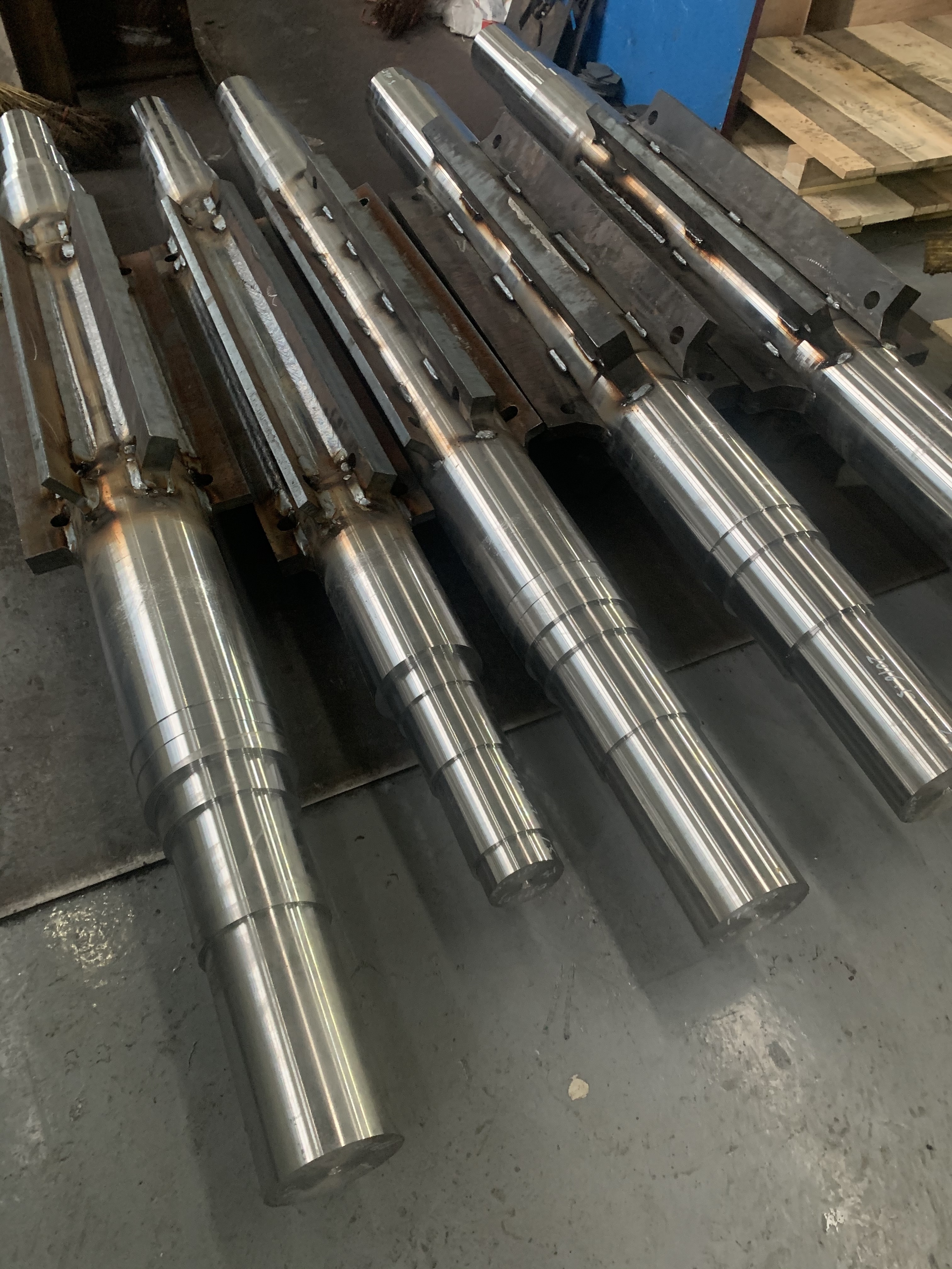 Customized CNC machining Heavy Duty Forging Steel Eccentric Roller Shaft Eccentric Shaft