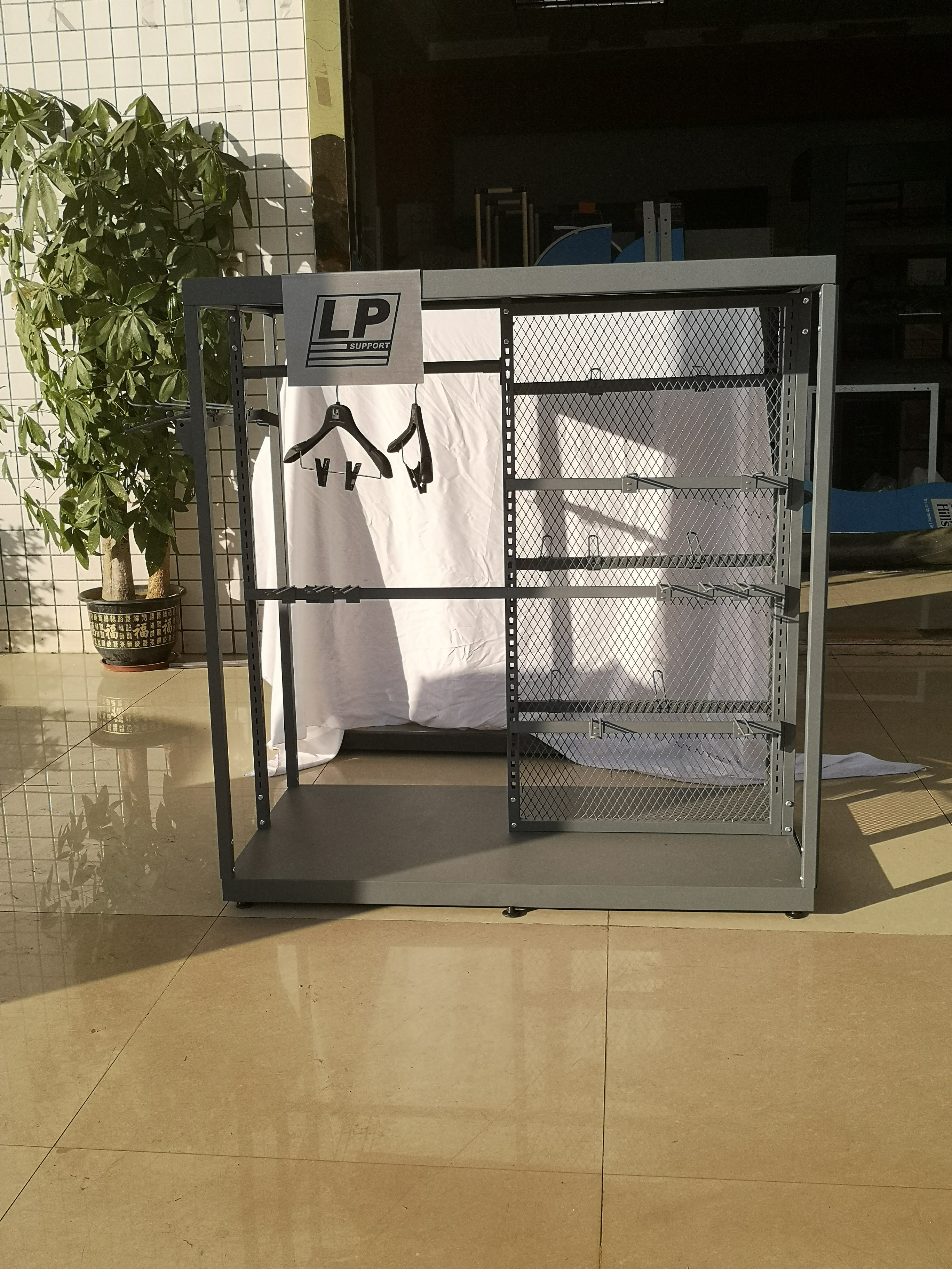 Floor Standing Metal store shirt display rack/tshirt display rack/display rack for clothing