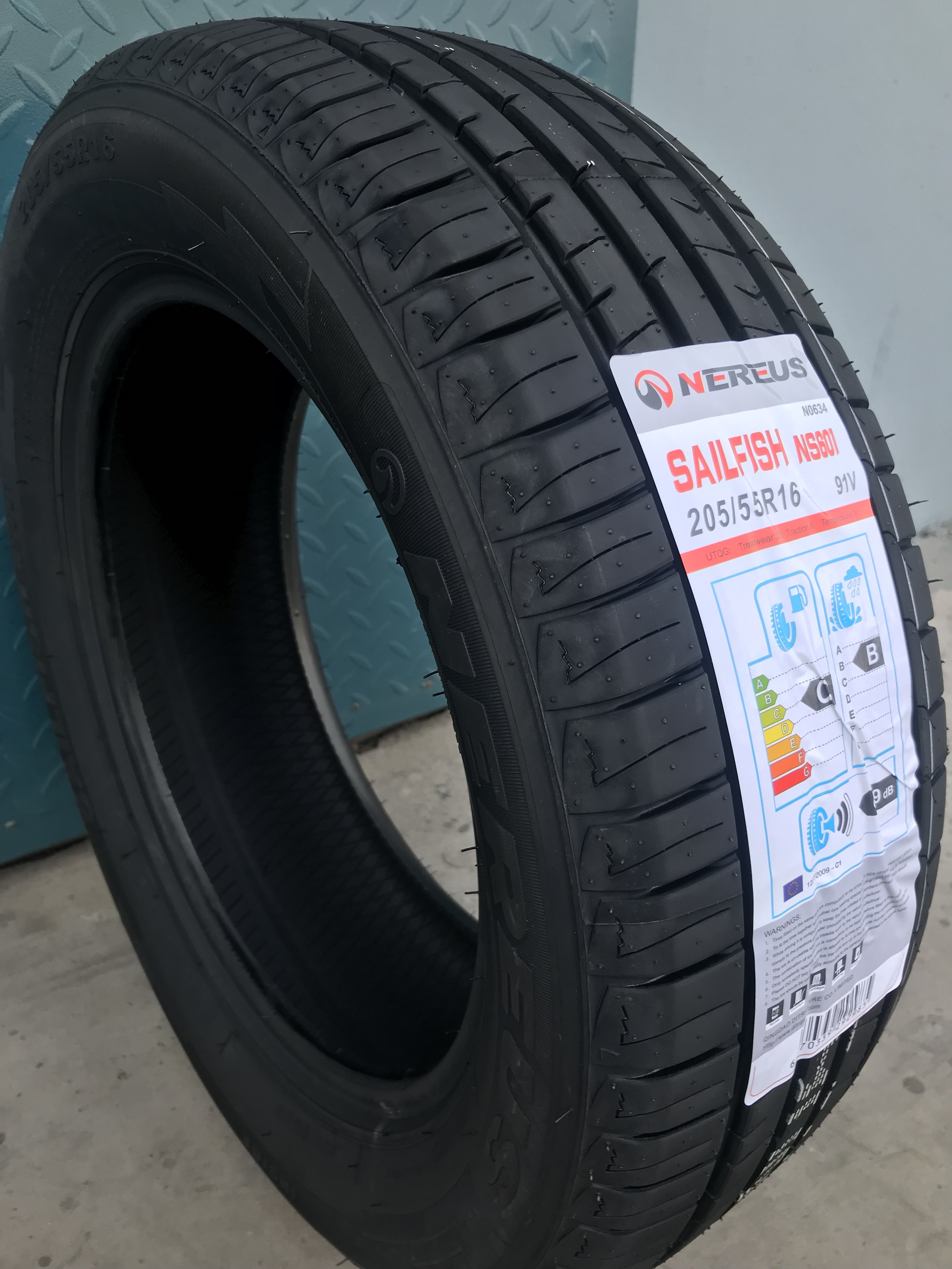 MOQ One container Wholesale PCR Tyres 195/55R15 195/55R16 205/65R15 205/60R16 205/45R17 215/55R17  Passenger car tires