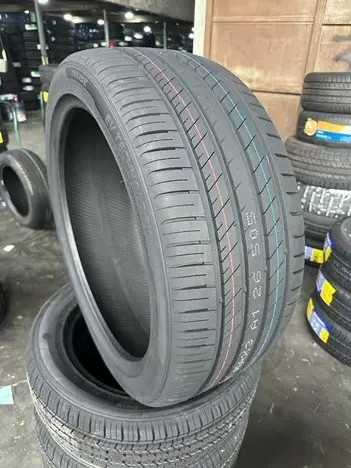 285/40/22 EV tire factory price 285/40ZR22 110W summer PCR tyre