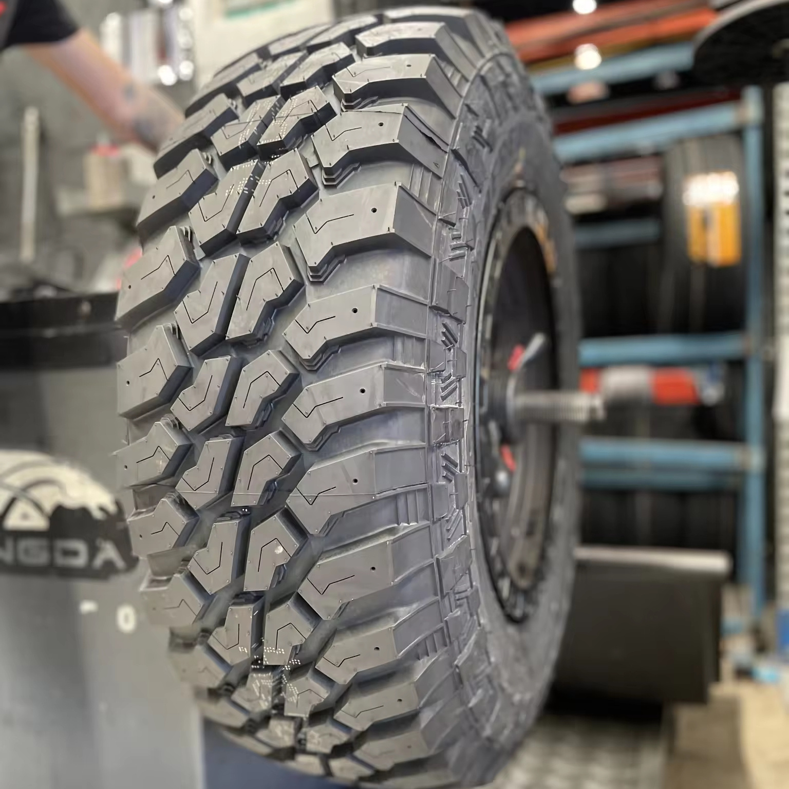 NEREUS MAXXIS 4*4 31x10.50R15LT Mud terrain MT tire CHARMHOO light truck tyres COMFORSER LT285/70R17 265/70R17 285/75R16