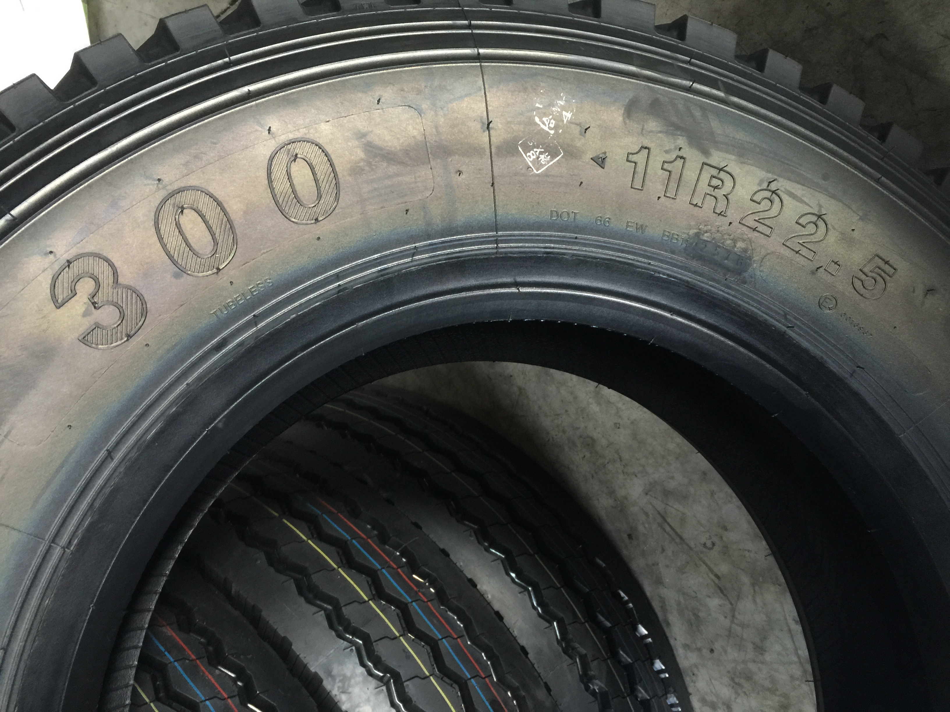 750 R 16 commercial truck tyres