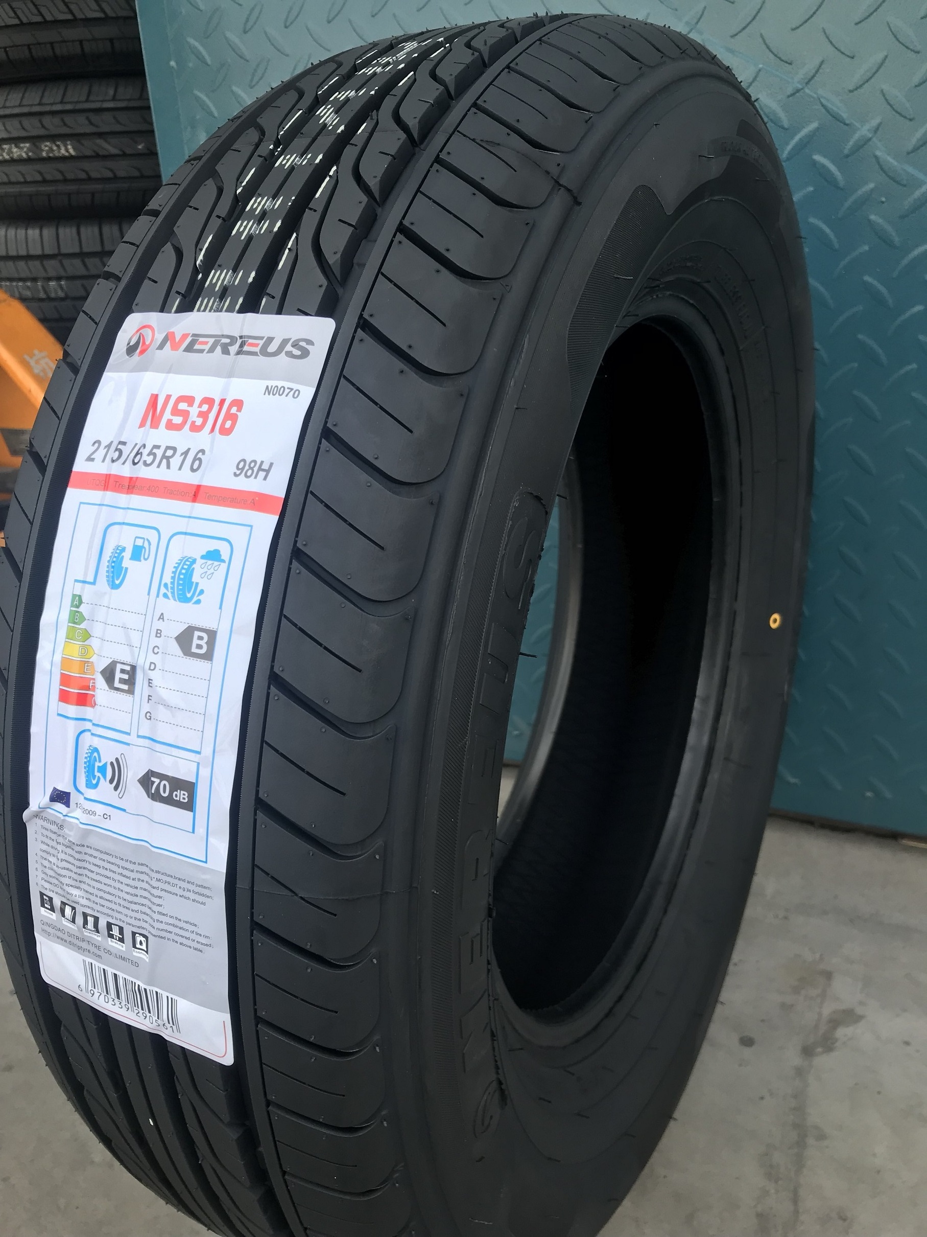 Alibaba CHINESE PCR TYRE 175/70R13 185/70R13 195/70R14 18565R15 205/55R16 PCR car tyres 215 225 235 245 45 55 6516 17 18 19