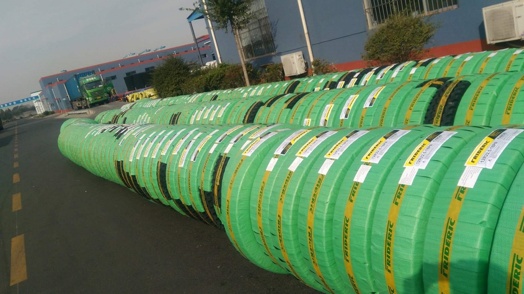 truck tyres 315/80/22.5 thailand  for sale with good quality and cheap price