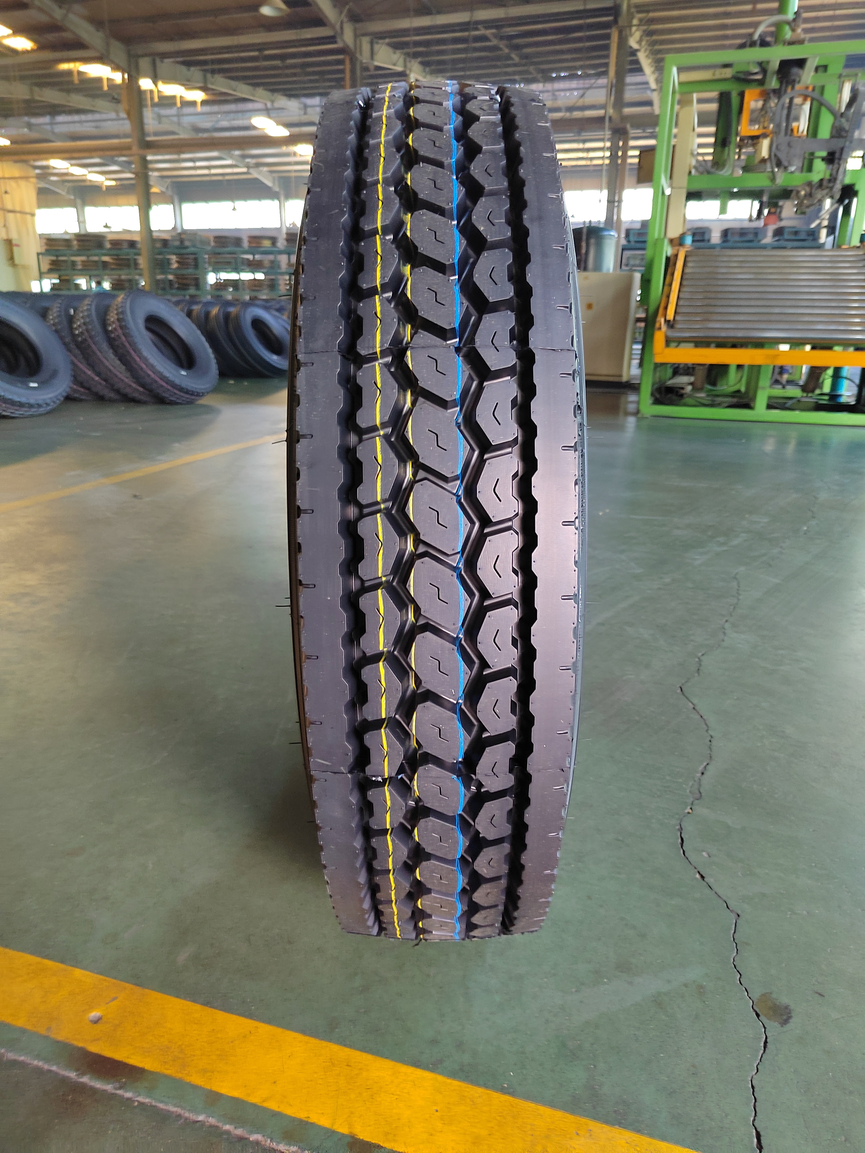 Wholesale 11R22 5 12R 22.5 24.5 R 11 12R24.5 11R24.5 Truck Tires 13R22.5 11r22.5 TBR tyres