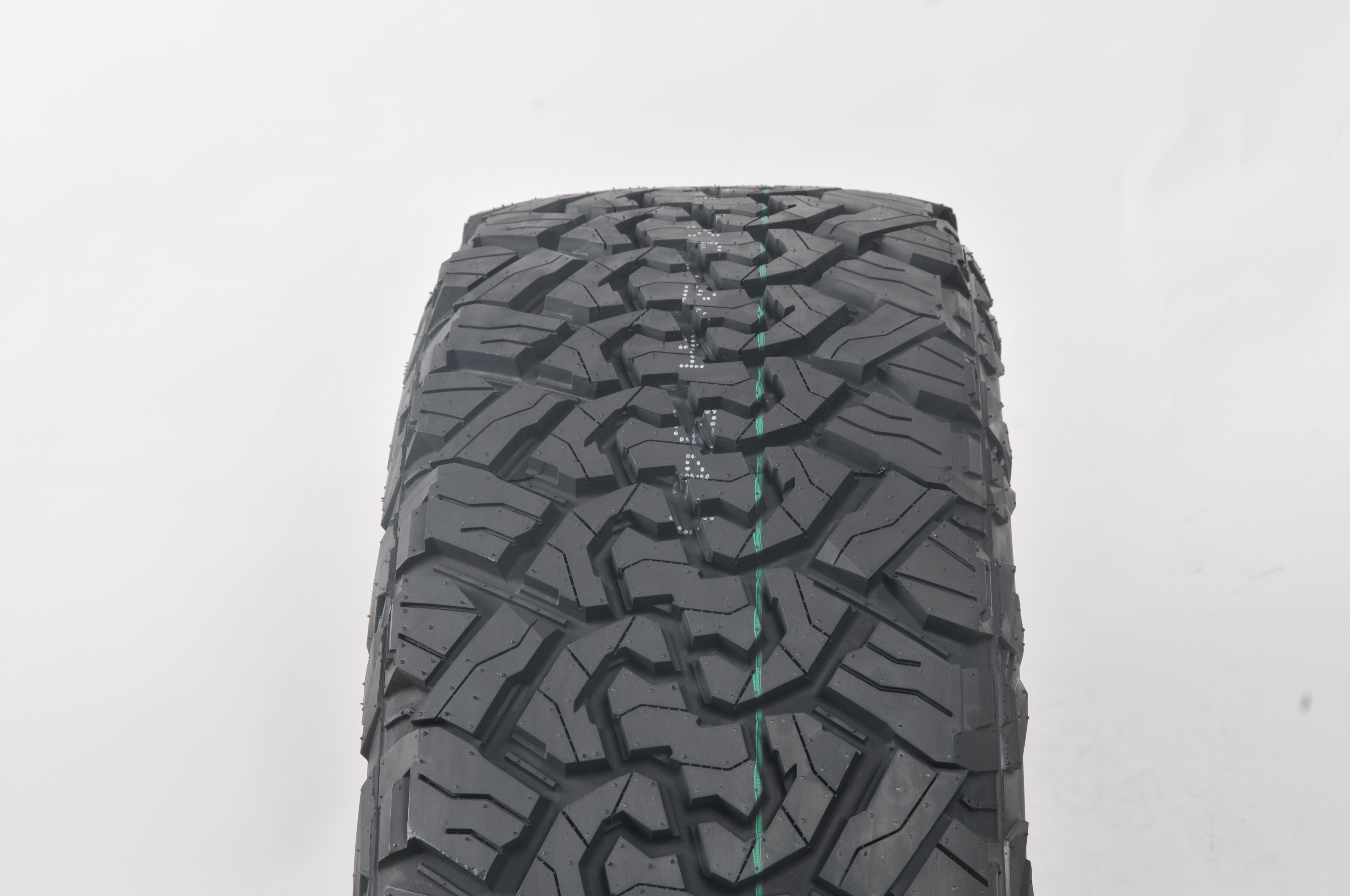 Wholesale CHARMHOO and NEREUS brand all terrain tires LT285/75R16  A/T tyres