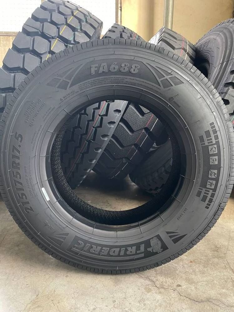 TBR tyres 9.5R17.5 9R22.5 8.25R16 11R225 12R22.5