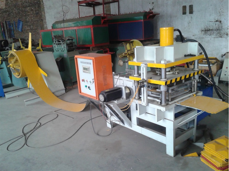 3D wall panel metal sheet roll forming machine