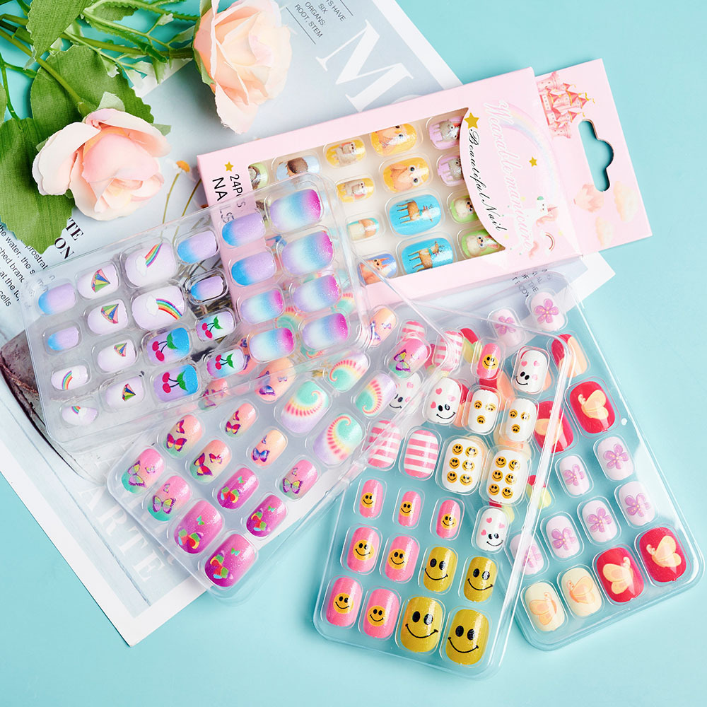 24pcs/Box Cartoon Kids False Nails Full Cover Press On Children Detachable Self Glue Fake Nail Art for Girls Manicure Tips Decor