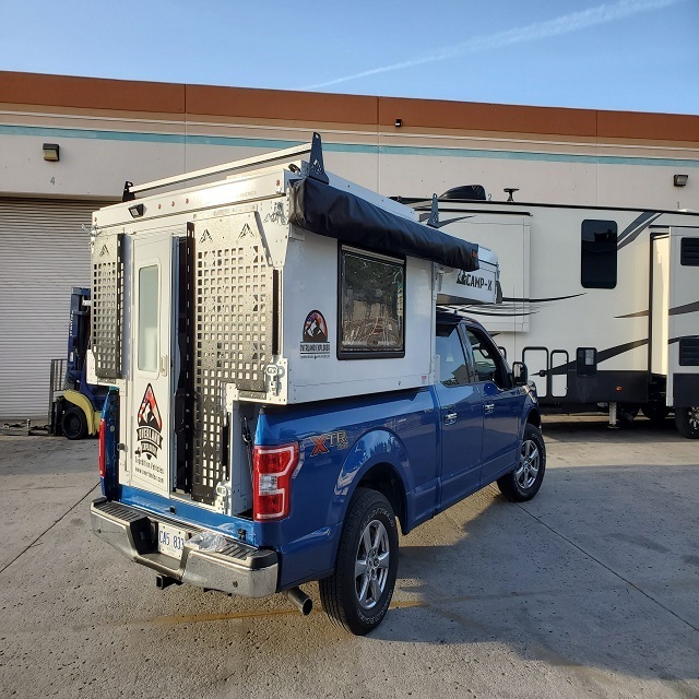 Luxury RV Camping Car Pop Up Camper Fiberglass Slide on Truck Campers