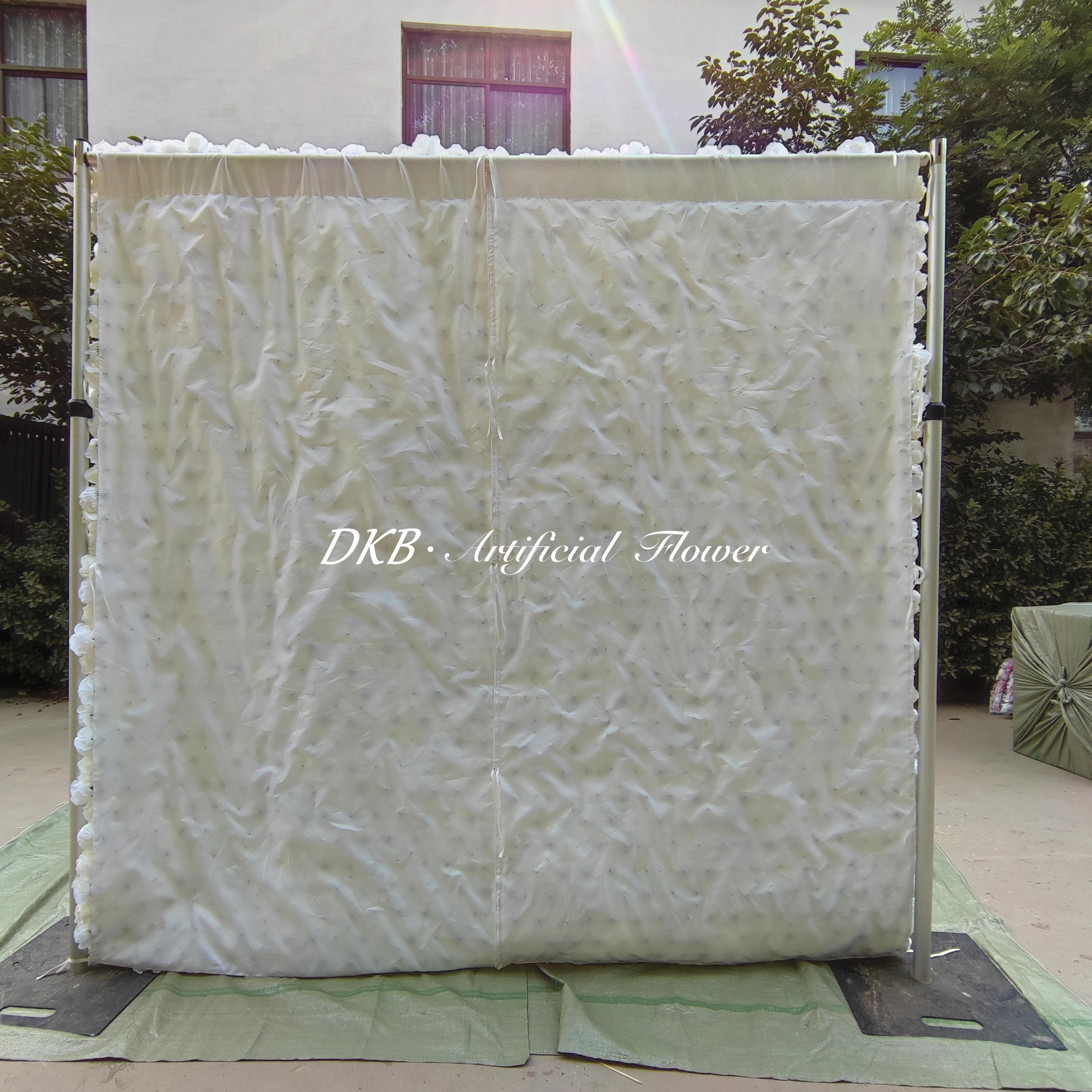 DKB 2024 Hot sale 3D Silk Wedding Artificial Flower Wall Backdrop Curtain Decoration Backdrop Roll Up White Rose Flower Wall