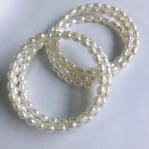 Wholesale Natural White 4-5mm Rice Shape Freshwater Pearl Bracelet For Women