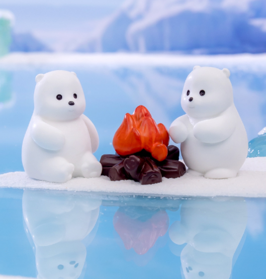 wholesale 3d cartoon resin craft pond iceberg Igloo campfire bonfire white polar bear christmas figurine and sculpture mini toys