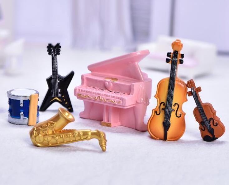 Chinese lute Zither  erhu Pipa  violin percussion sax guitar black pink white Piano figurines resin music