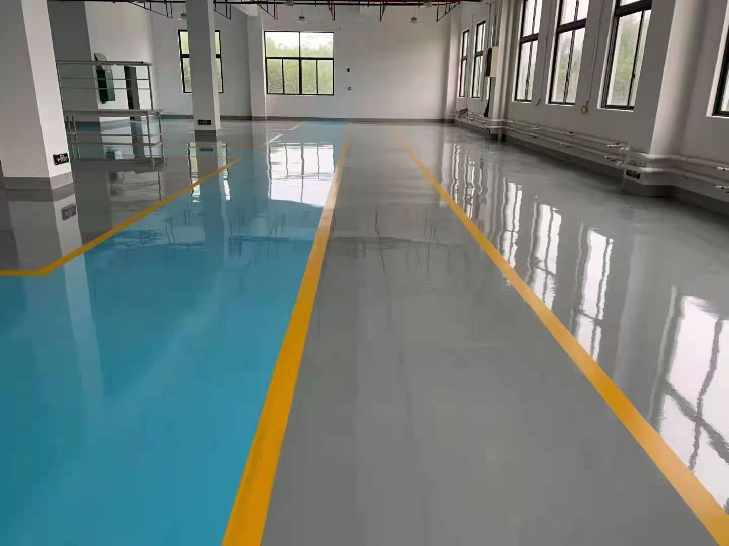 Manufacturer of industry floor paint epoxy resin for floor high hardness less scratches