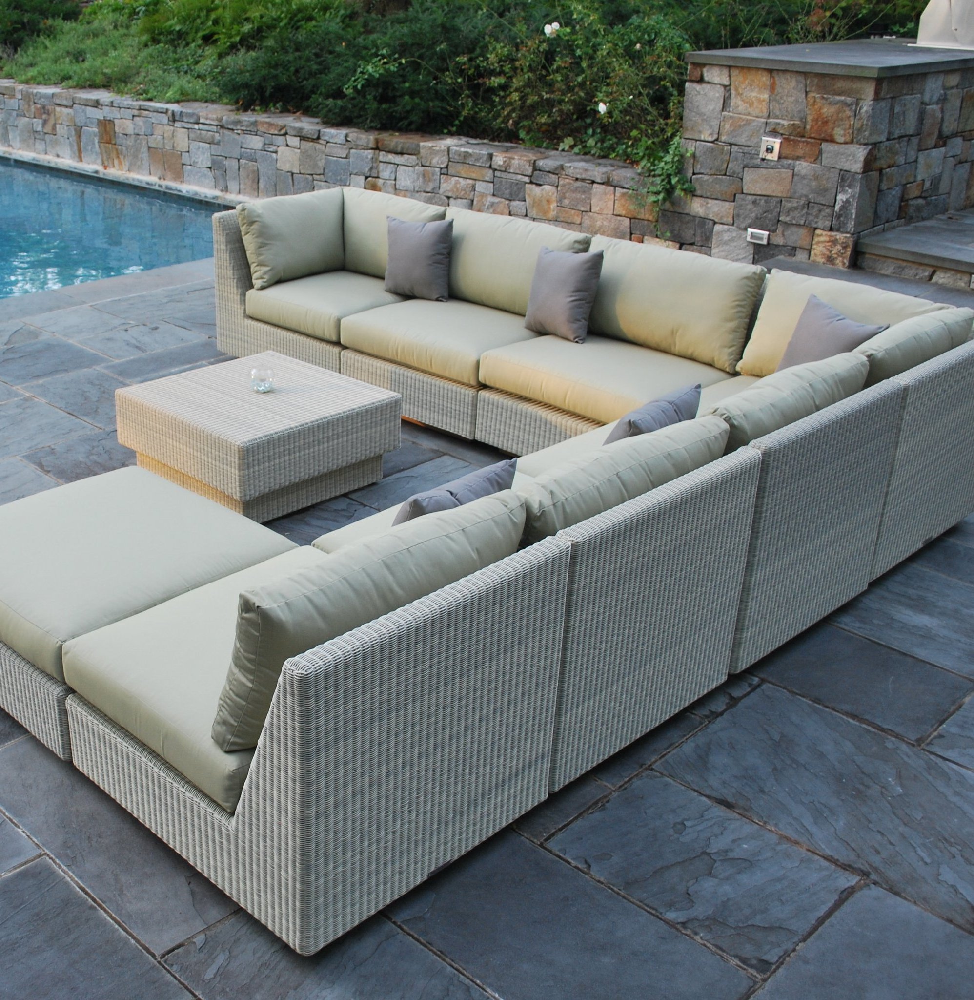 Outdoor Villa Furniture Set of Aluminum Modular Sectional Sofa Large Wicker Sectional Patio Conversation Set Rattan Couch