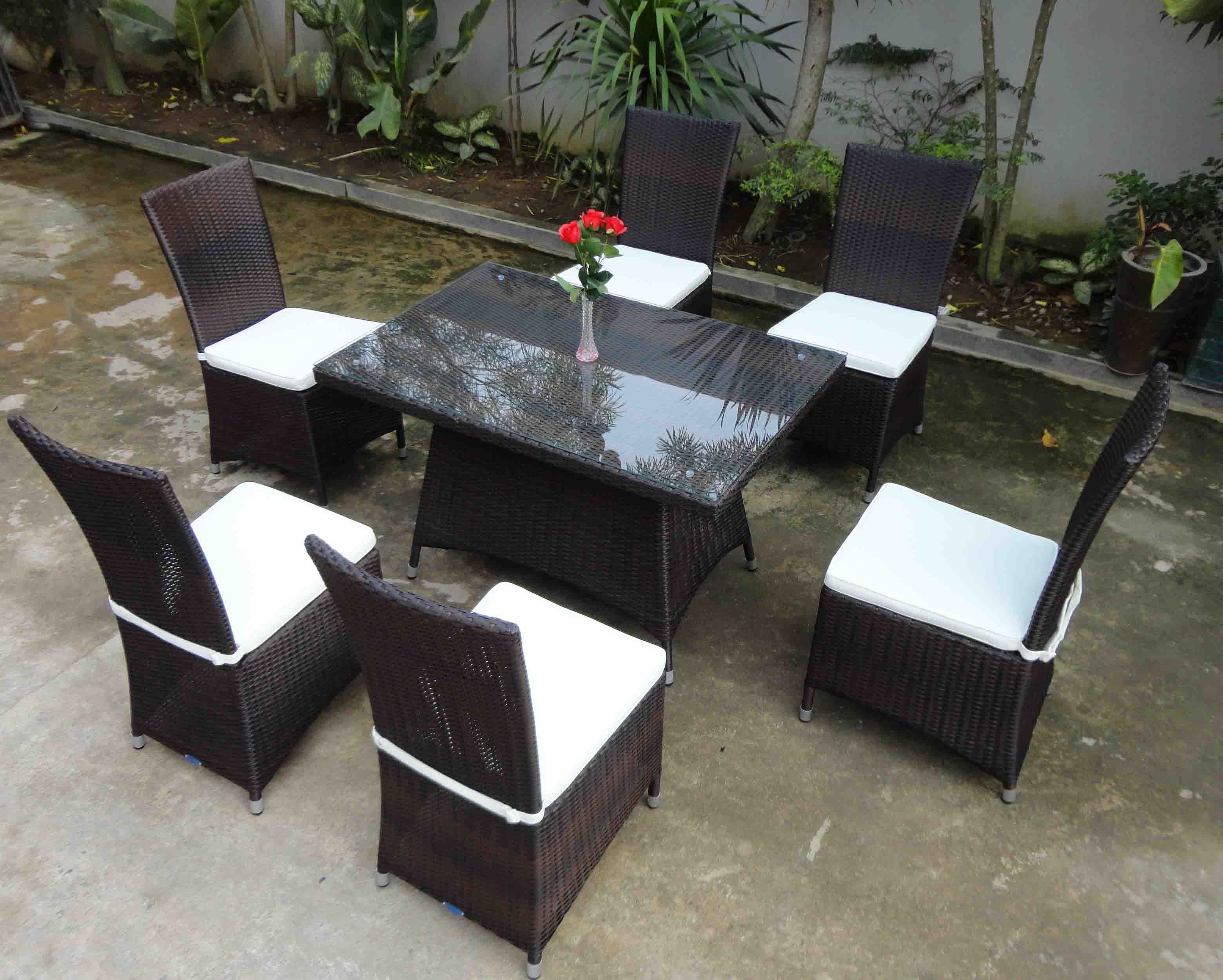 Indoor Outdoor Wicker Dining Set Furniture, Patio Rattan Furniture Set with Glass Table and Stackable Armrest Chairs