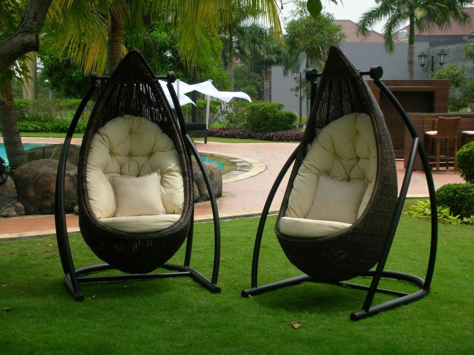 High Quality Hanging Egg Swing Chair With Bracket Aluminum Frame Indoor Outdoor Frame Fabric Packing Furniture