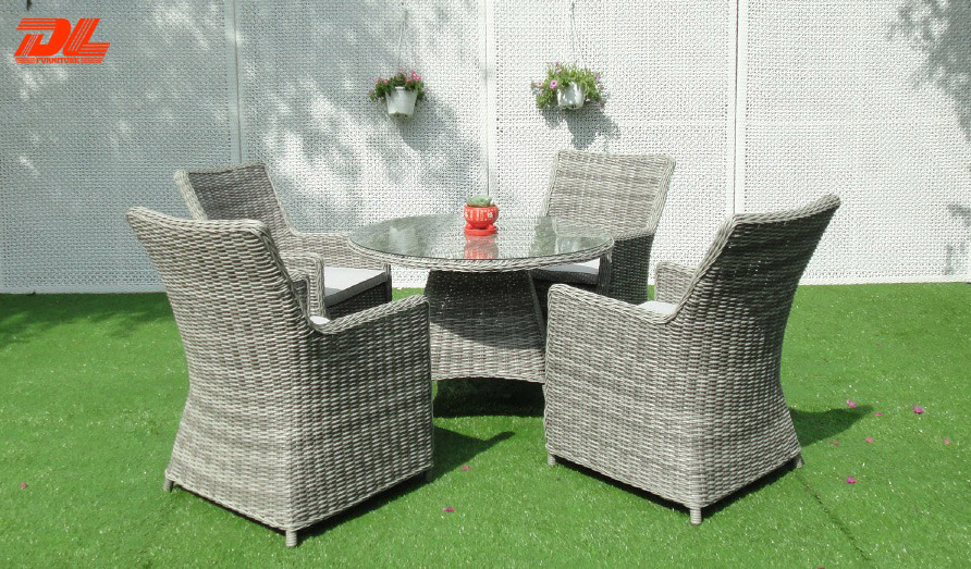 Modern Design DL Rattan Dining Table And Chairs Set Outdoor Garden Furniture Set Chairs On Aluminum Frame