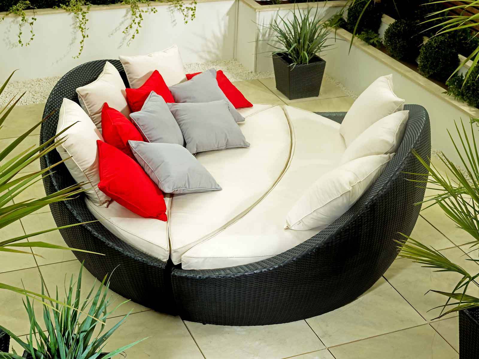 Leisure Outdoor Rattan Double Sun Bed Rattan Wicker Chaise Lounge Garden Poolside Bed Sofa Bed With Table