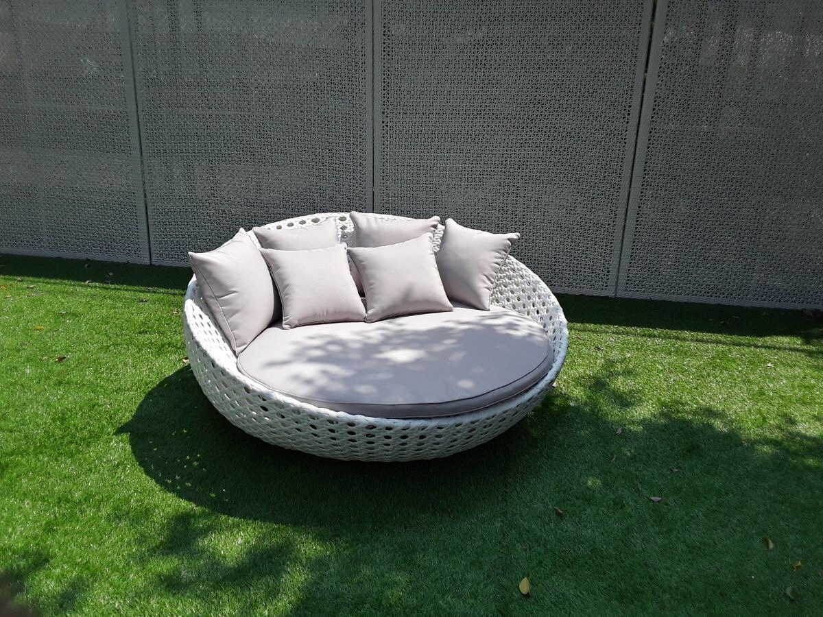 Leisure Outdoor Rattan Double Sun Bed Rattan Wicker Chaise Lounge Garden Poolside Bed Sofa Bed With Table