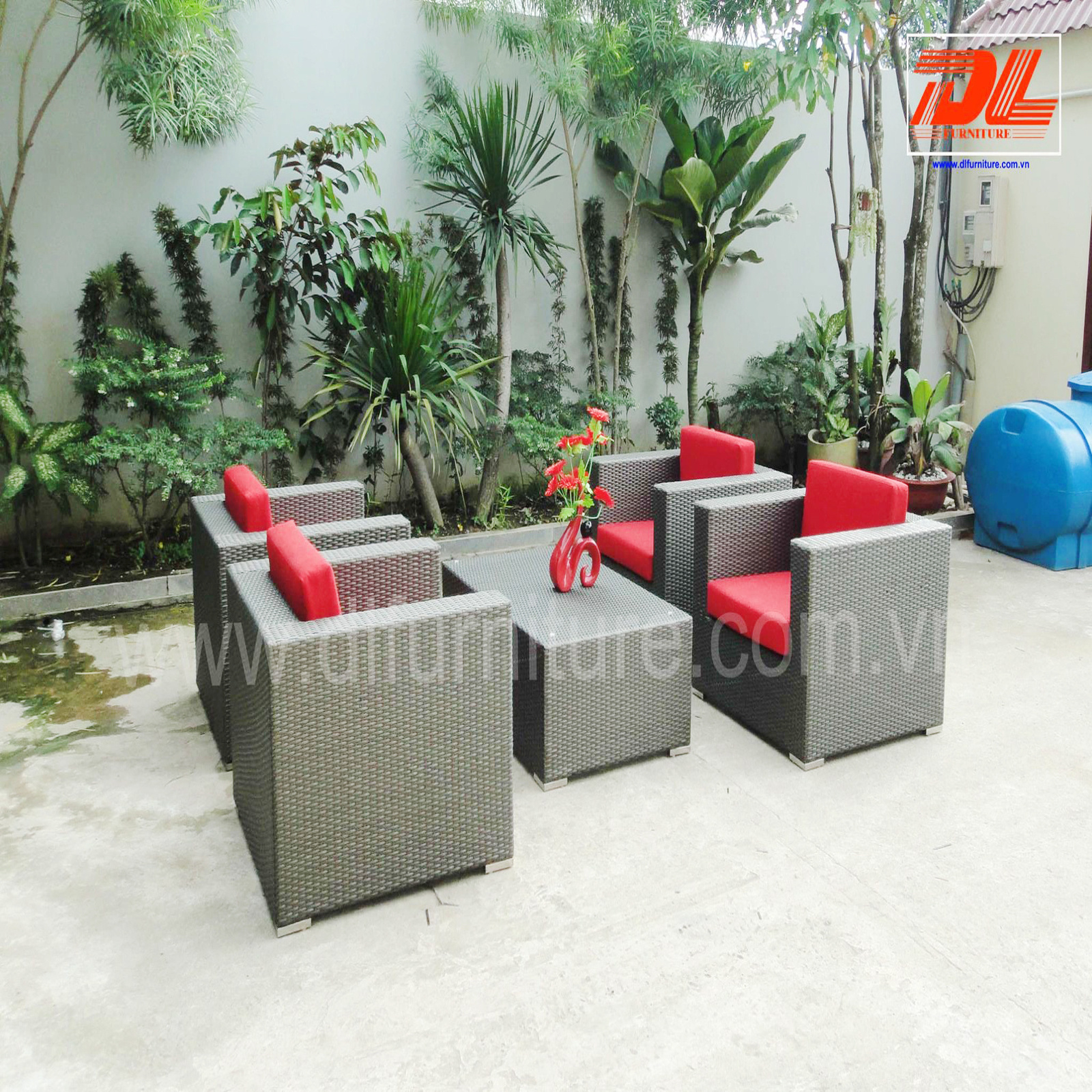 Modern Design DL Rattan Dining Table And Chairs Set Outdoor Garden Furniture Set Chairs On Aluminum Frame