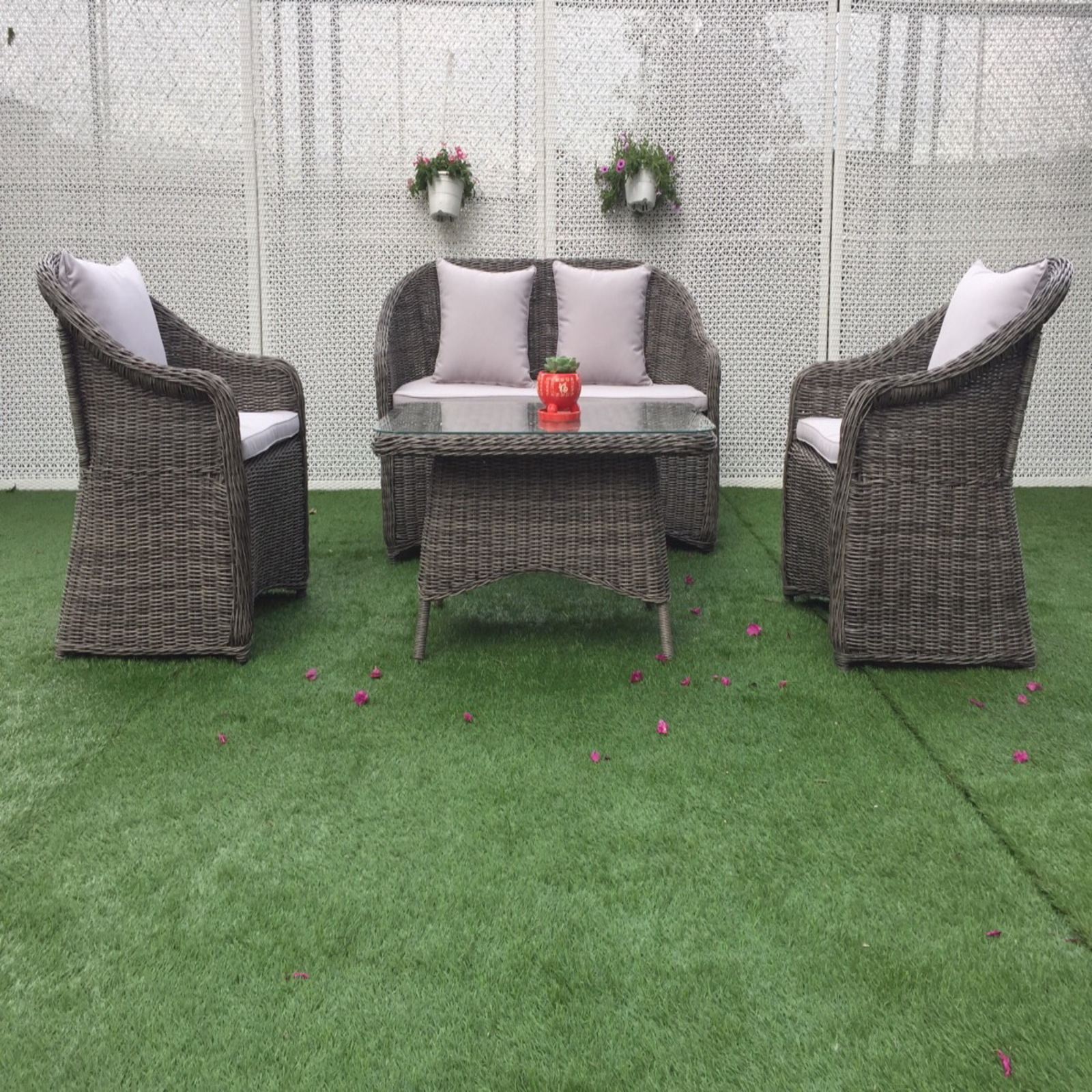 Red cushion outdoor/indoor/garden furniture  poly rattan sofa set furniture by hand craft Vietnam