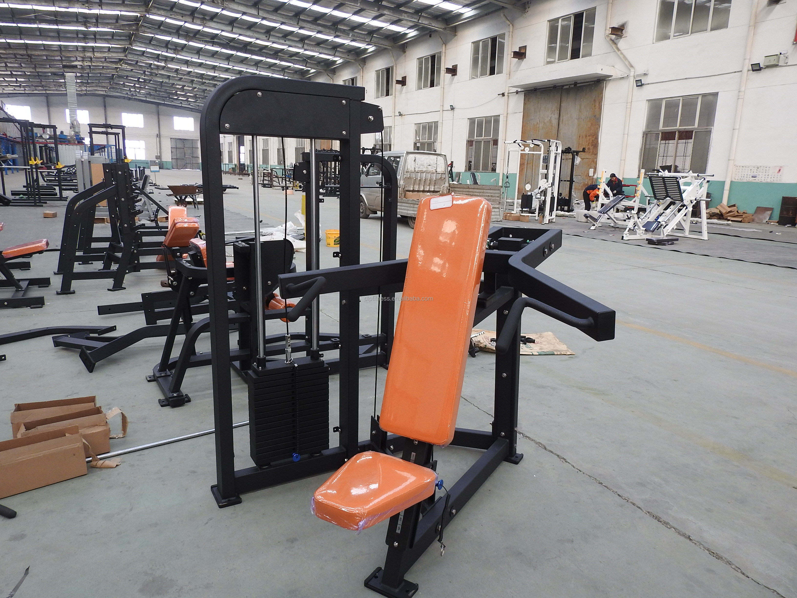 commercial gym health life strength  Fitness Equipment seated row sports gym use Machine