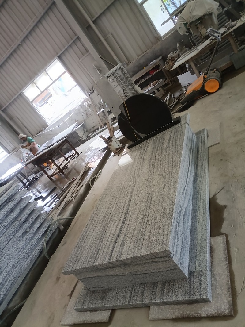 China King Black Granite Carved Cross Headstone and Ink White Granite Monument For Cemetery