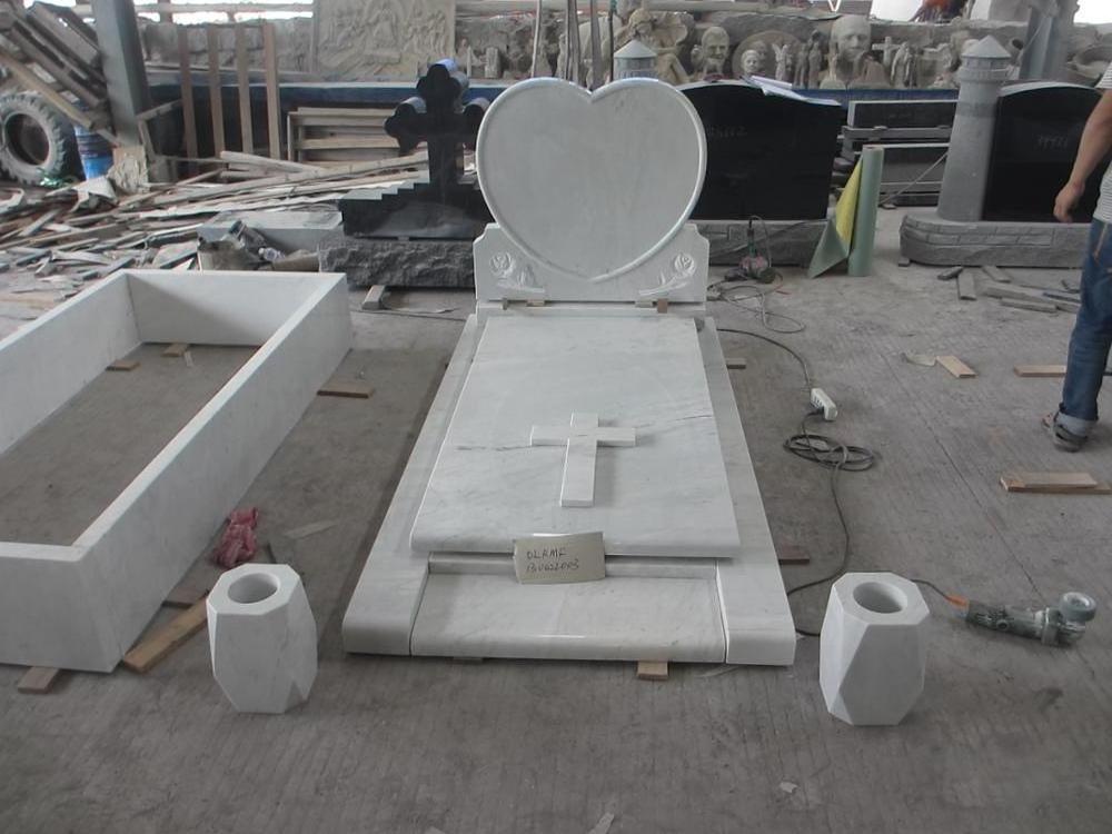 Hot Sell China White Marble Cemetery Heart Shaped Tombstones Headstones With Vase For Graves