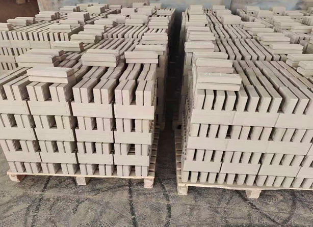 Manufacturer supplied customized High Alumina Clay  Refractory Bricks Dense Straight, Curve, Round Fire Brick