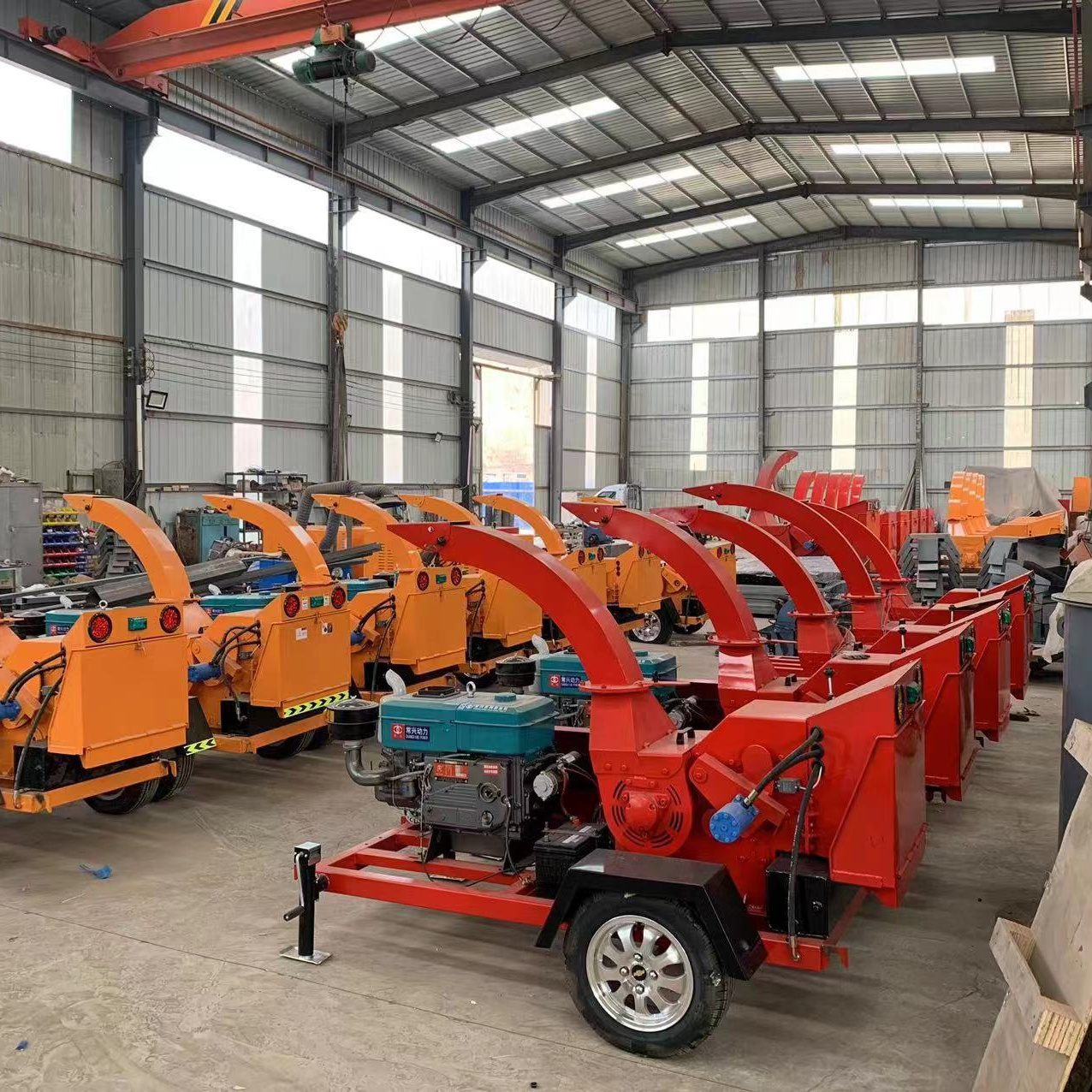 Wholesale High Efficiency automatic wood chipper blade auto feed wood chipper shredder machine from China