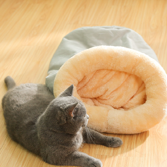 New Arrival Disassembled and Washed Warmth Cat Semi-enclosed Sleeping Bag for Cat/Small & Medium Dog in Fall and Winter