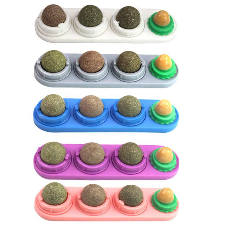 Wholesale 4 in 1 Natural Edible Catnip Balls Wall-mounted Rotatable Safe Healthy Cat Catnip Wall Ball Toys