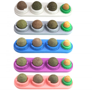 Wholesale 4 in 1 Natural Edible Catnip Balls Wall-mounted Rotatable Safe Healthy Cat Catnip Wall Ball Toys