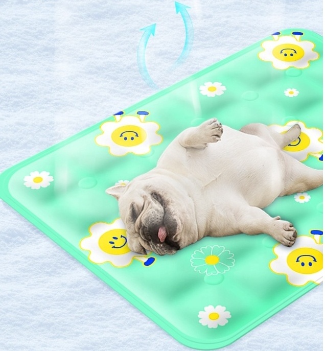 USMILEPET  Wholesale Dog Self Cooling Mat Ice Silk Chill Pads Summer Reusable Pet Non-Slip Cool Mat  for Kennel Floor and Bed