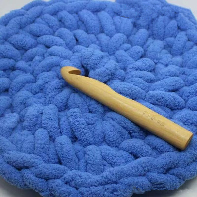 Wholesale Customized Hand Knitting Super Thick Polyester Big Roll Chunky Chenille Yarn for Blanket