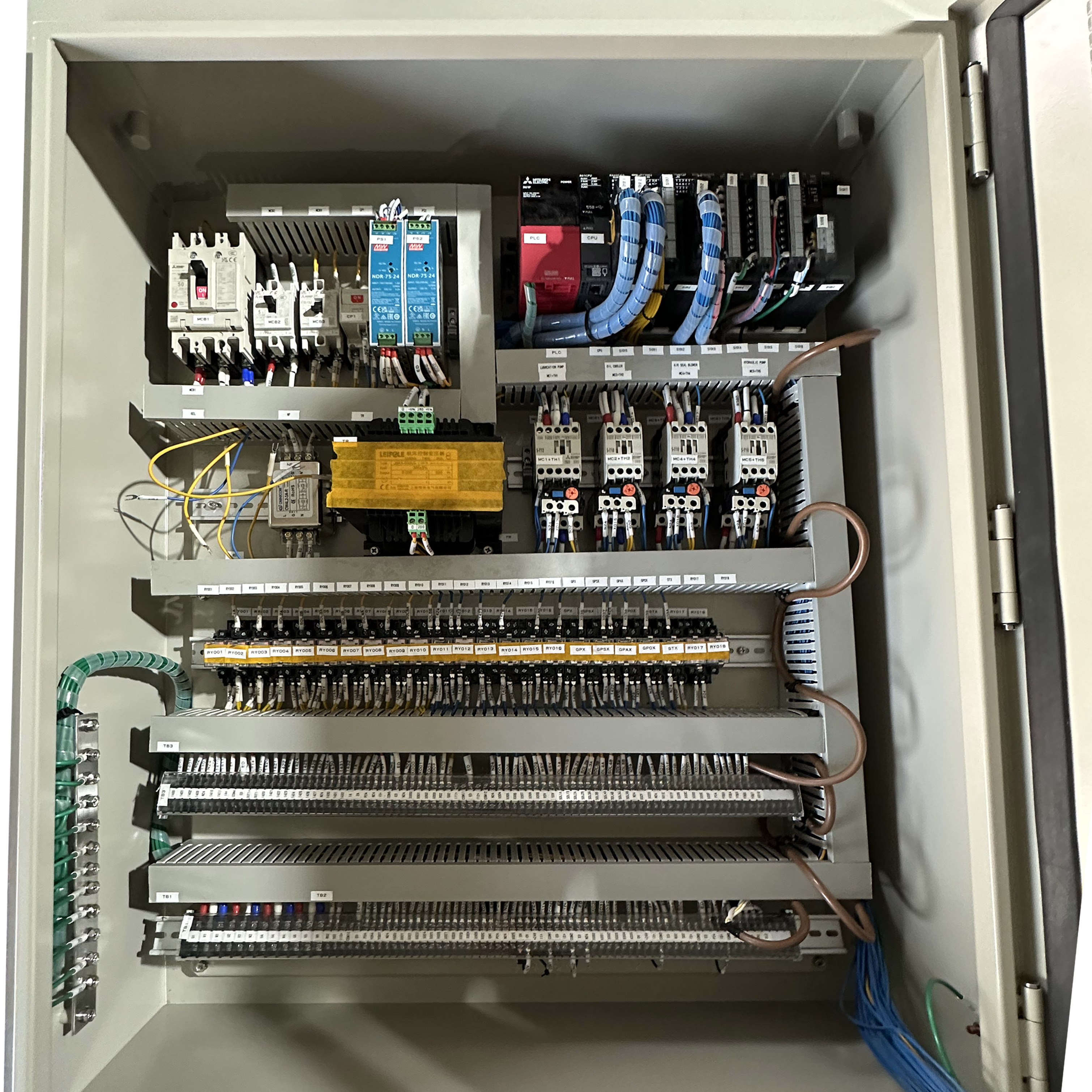 High Quality Complete PLC Electric Box Control Cabinet Construction Electrical Panel Board Switch Boxes for Outdoor Use