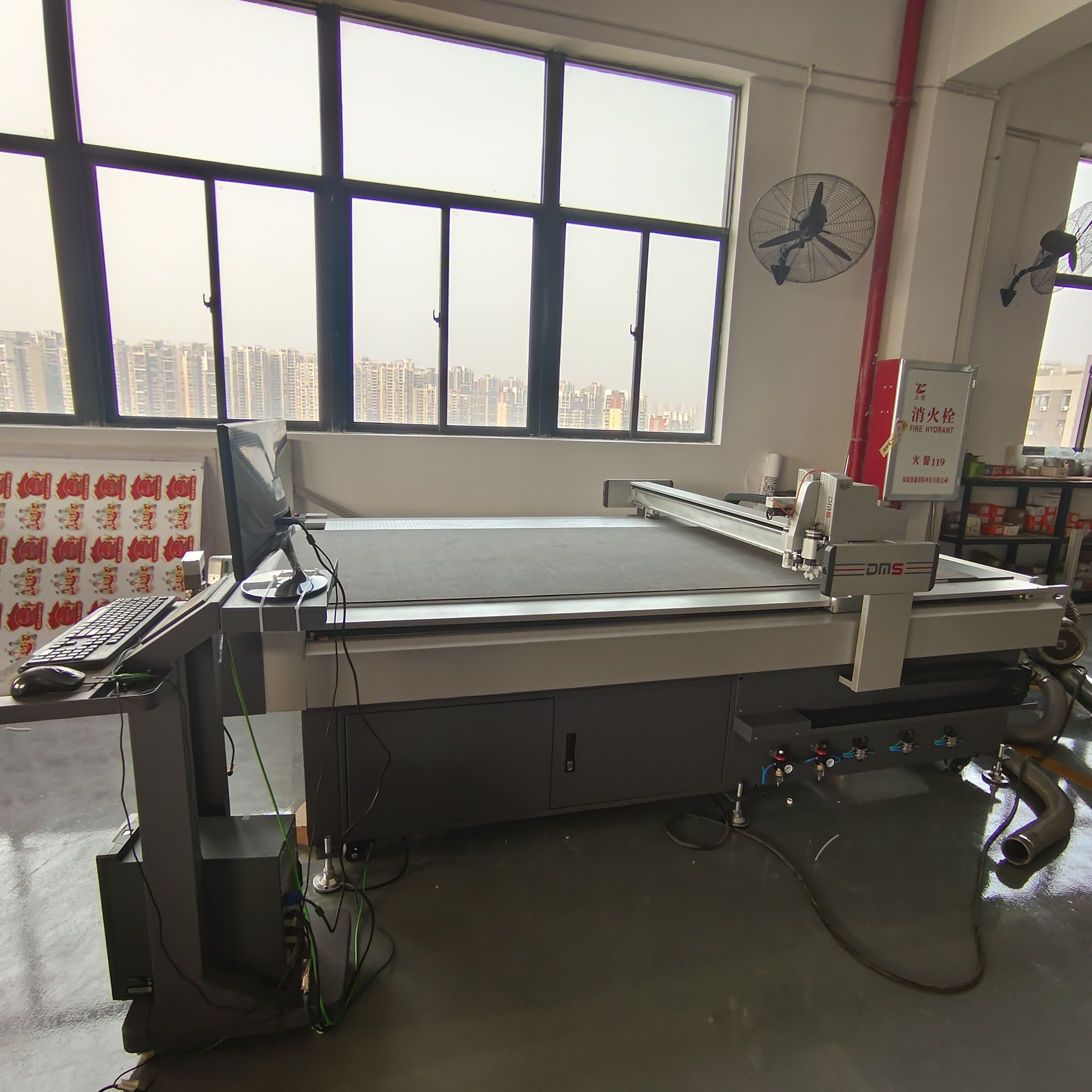 OEM High Precision CNC Foam Cutting Machine Professional Die Cutting Machine for Cartons