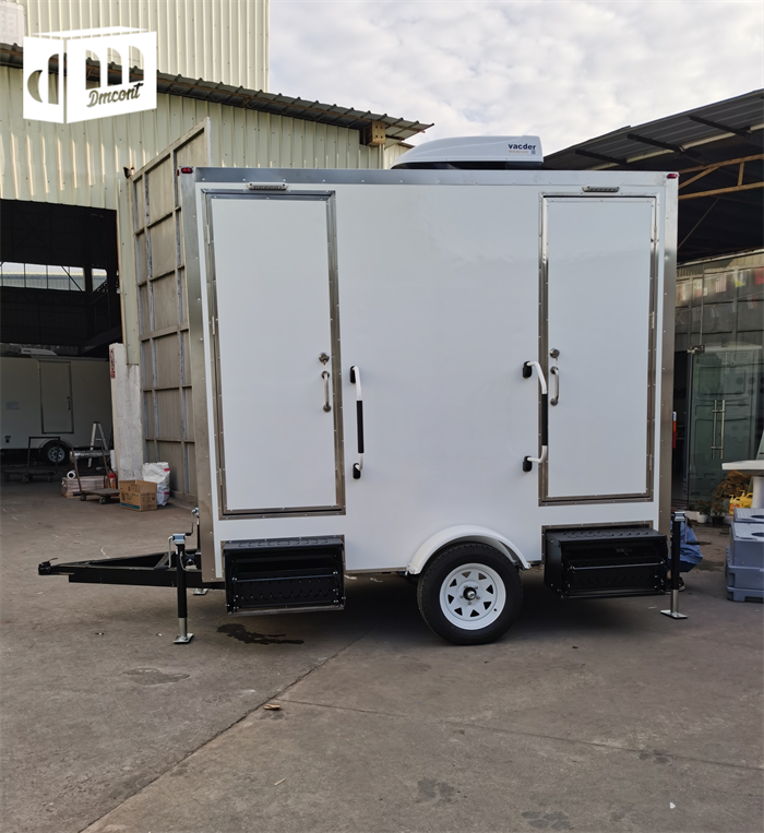 Dreammaker Mobile Portable Toilet Trailer Restroom Sitting Steel Mobile Supplier Mobile Wheel Toilets Cabin Camping Outdoor Park