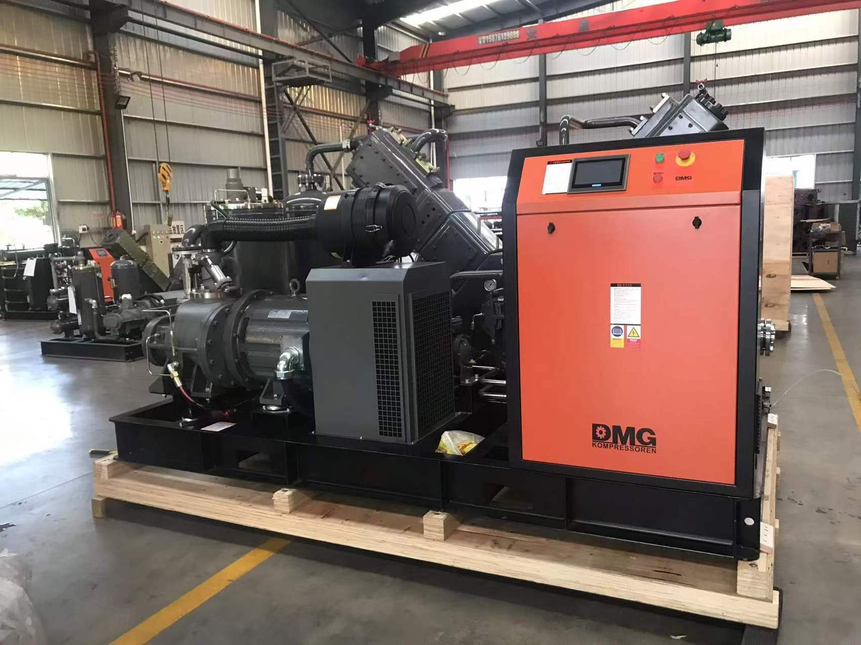 Medium Pressure Oil Free Air Compressor With Reliablity And Economy For PET Industry