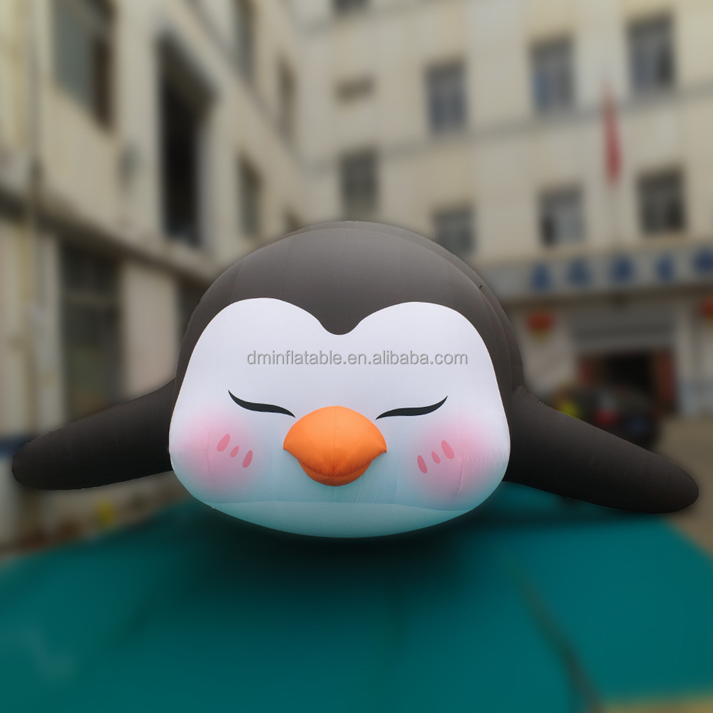 Lovely giant lighting inflatable penguin for outdoor decoration