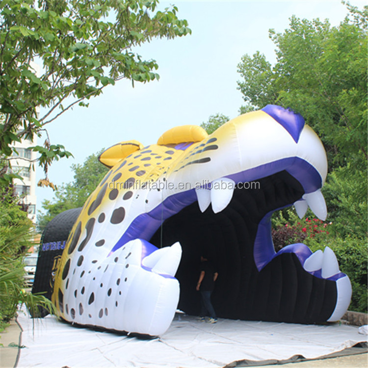 College alliance sports event promotion inflatable tiger head tunnel , leopard head inflatable tunnel tent