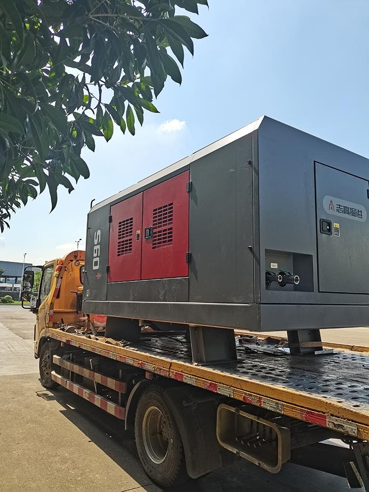 D miningwell S85T skid mounted diesel air compressor 24 m3/min 22bar 228kW screw air compressor for sale